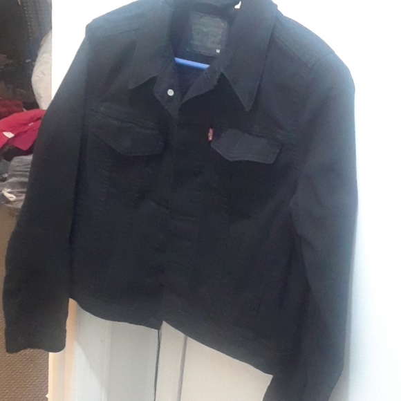 2 piece Levi suit - Picture 2 of 3